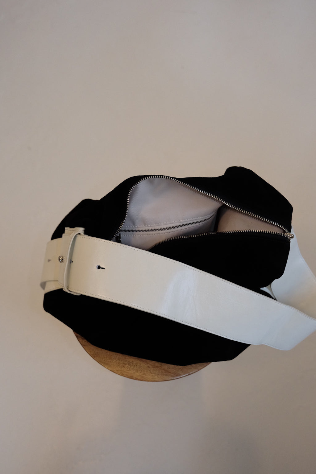 VERSA TOTE - NERO/WHITE